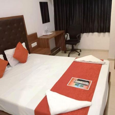 Sai Deep Lodging Navi Mumbai Exteriör bild